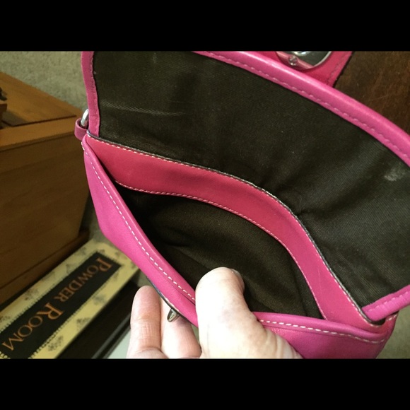 Coach wristlet - Picture 5 of 7